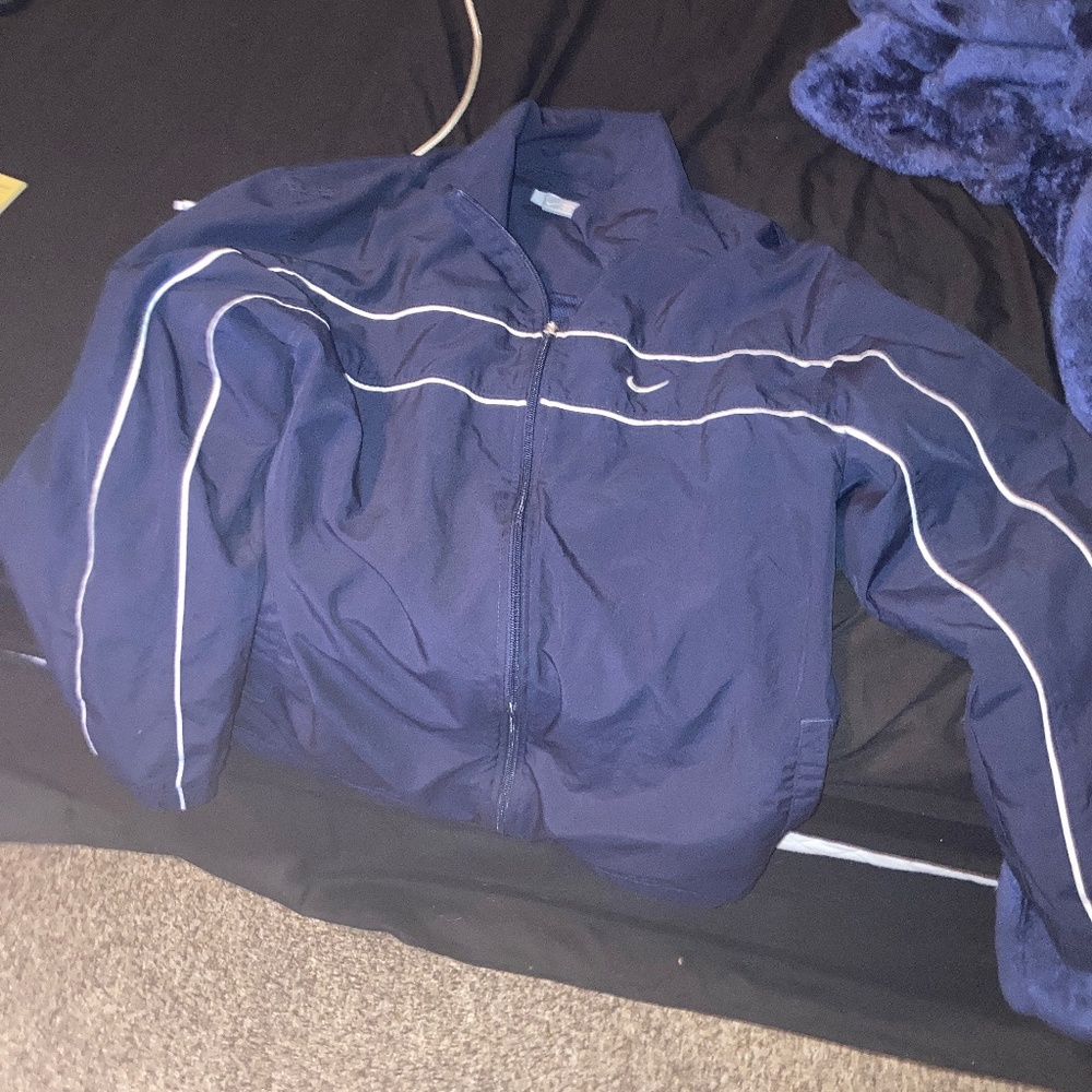 NIKE VINTAGE WINDBREAKER